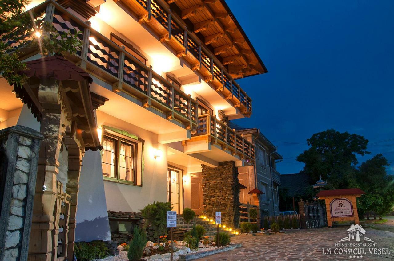 La Conacul Vesel Hotel ซาพึนซา ภายนอก รูปภาพ